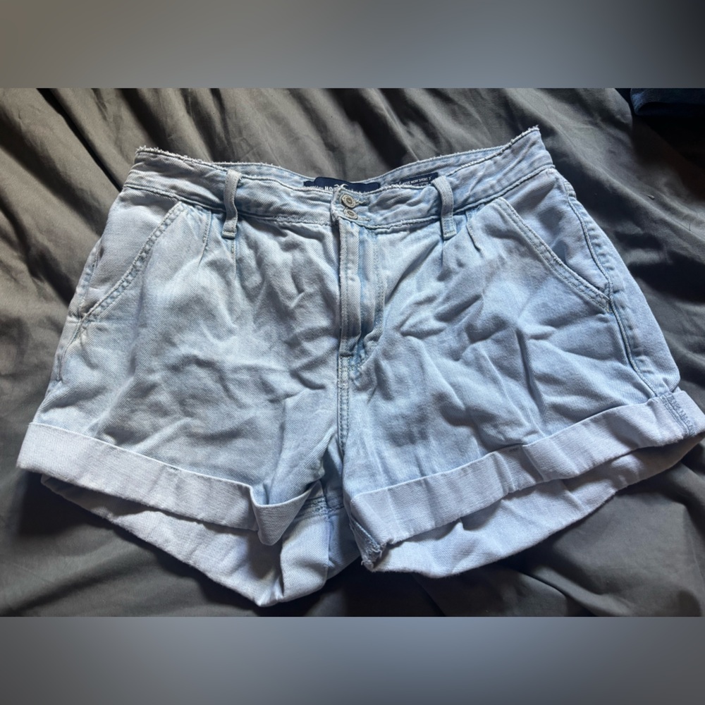 Hollister Women's Light Blue High Rise Mom Jean Shorts